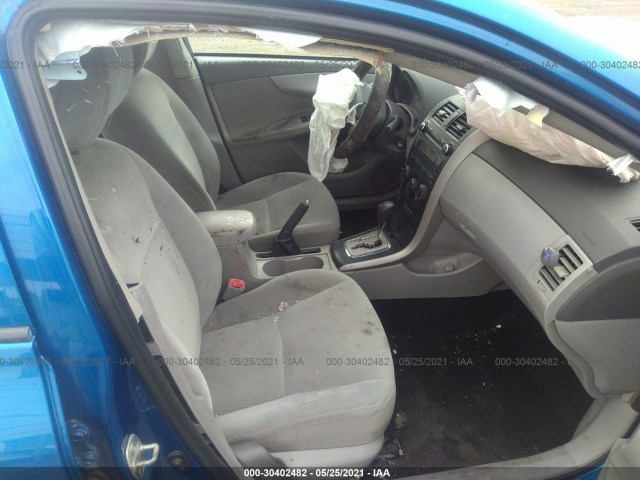 Photo 4 VIN: 2T1BU4EE2AC287180 - TOYOTA COROLLA 