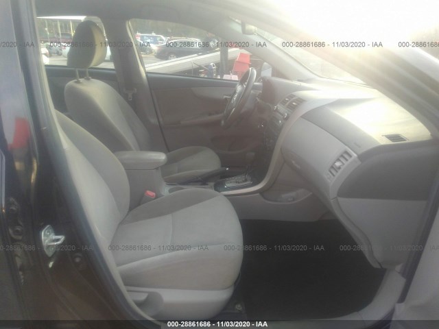 Photo 4 VIN: 2T1BU4EE2AC313857 - TOYOTA COROLLA 