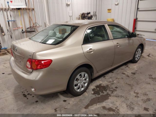 Photo 3 VIN: 2T1BU4EE2AC318217 - TOYOTA COROLLA 