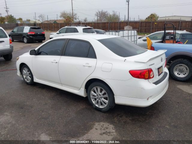 Photo 2 VIN: 2T1BU4EE2AC418737 - TOYOTA COROLLA 