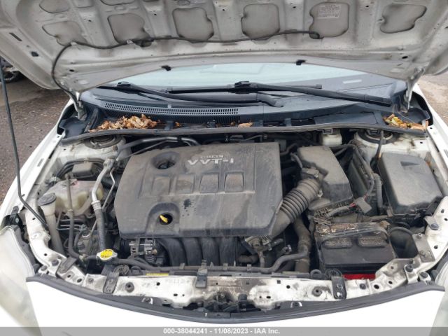 Photo 9 VIN: 2T1BU4EE2AC418737 - TOYOTA COROLLA 