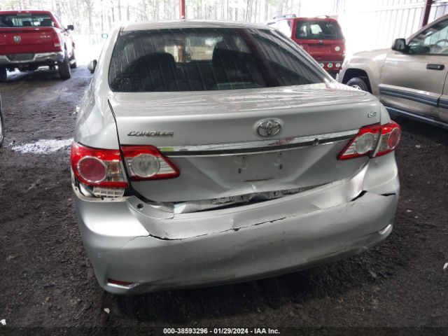 Photo 5 VIN: 2T1BU4EE2BC575413 - TOYOTA COROLLA 