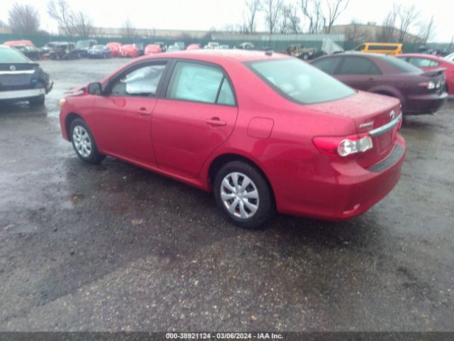 Photo 2 VIN: 2T1BU4EE2BC654712 - TOYOTA COROLLA 