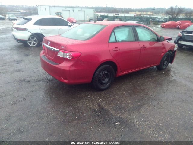 Photo 3 VIN: 2T1BU4EE2BC654712 - TOYOTA COROLLA 