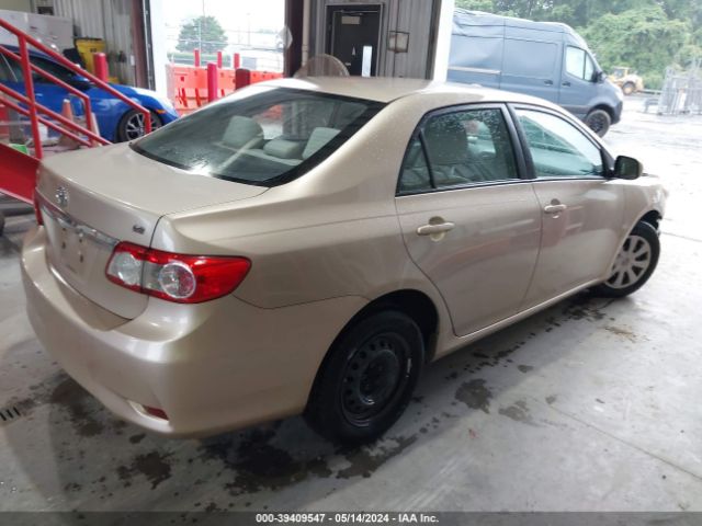 Photo 3 VIN: 2T1BU4EE2BC680792 - TOYOTA COROLLA 