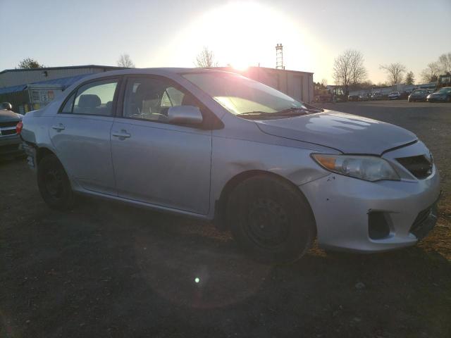 Photo 3 VIN: 2T1BU4EE2BC697852 - TOYOTA COROLLA 