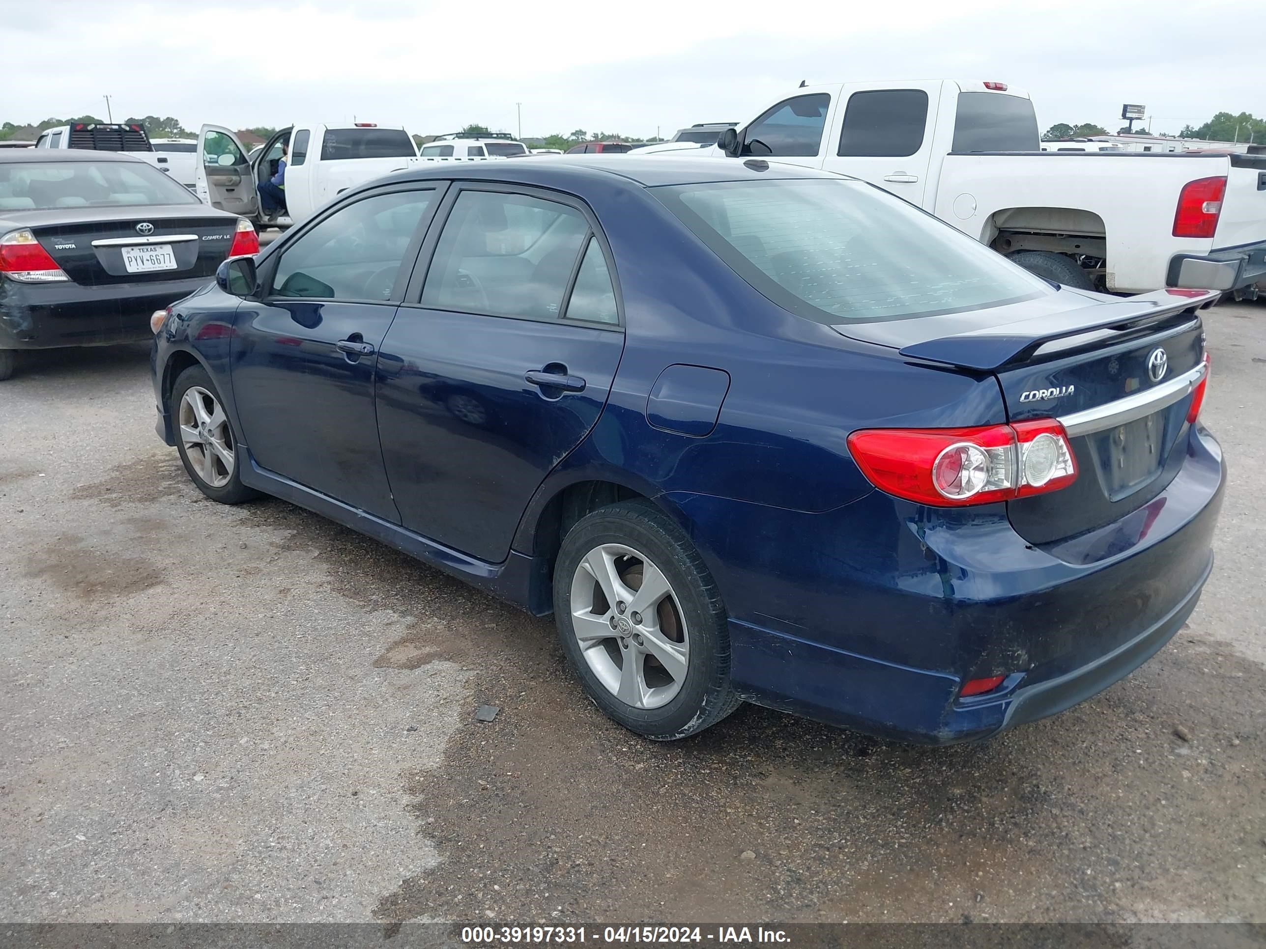 Photo 2 VIN: 2T1BU4EE2CC807350 - TOYOTA COROLLA 