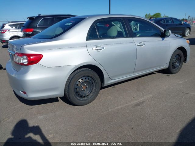 Photo 3 VIN: 2T1BU4EE2CC827663 - TOYOTA COROLLA 