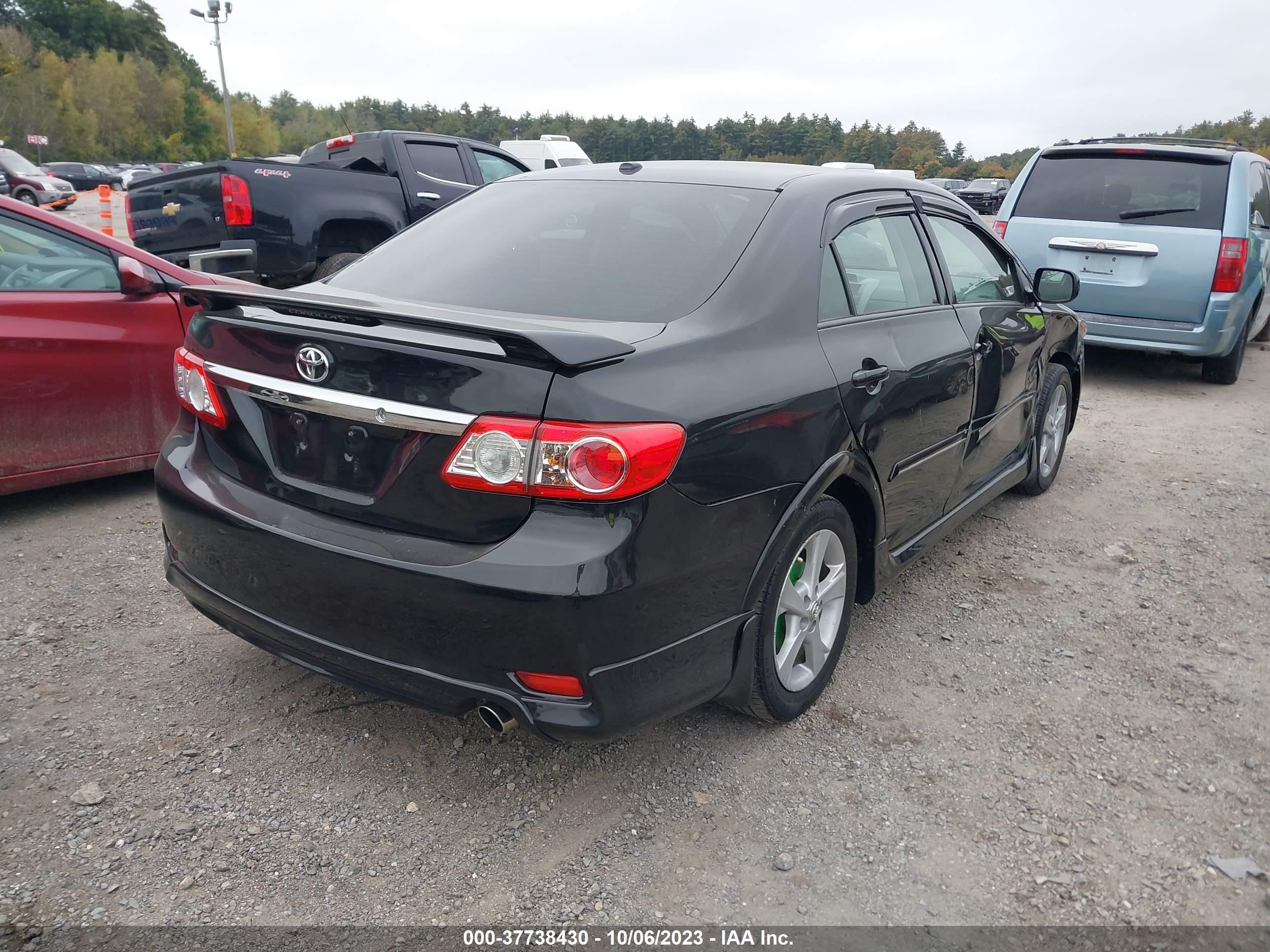 Photo 3 VIN: 2T1BU4EE2CC842518 - TOYOTA COROLLA 