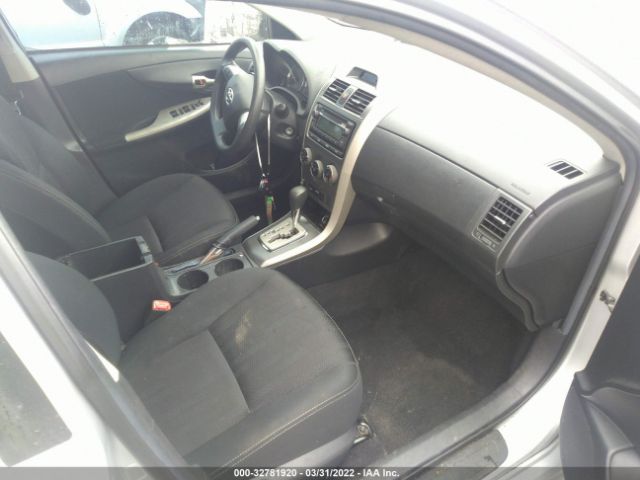 Photo 4 VIN: 2T1BU4EE2CC880105 - TOYOTA COROLLA 