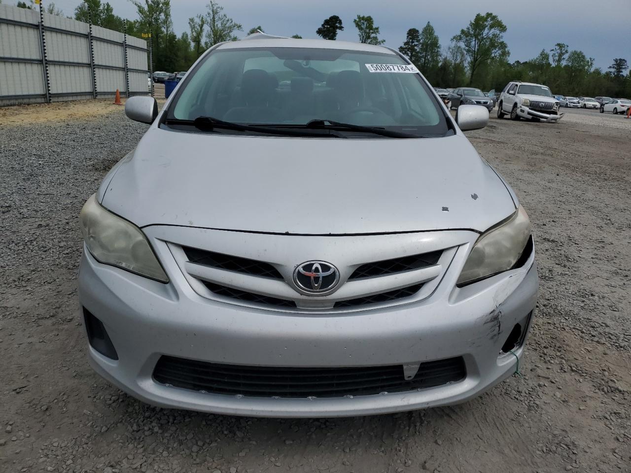 Photo 4 VIN: 2T1BU4EE2CC905746 - TOYOTA COROLLA 