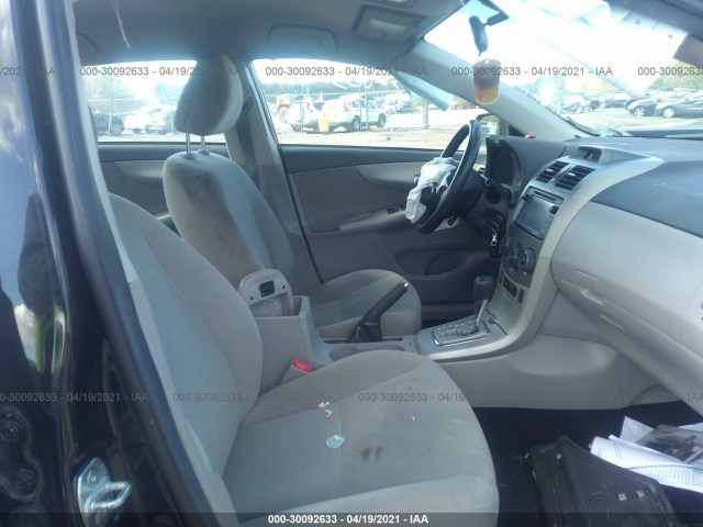 Photo 4 VIN: 2T1BU4EE2DC086853 - TOYOTA COROLLA 