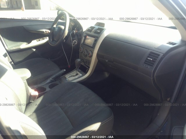 Photo 4 VIN: 2T1BU4EE2DC107961 - TOYOTA COROLLA 