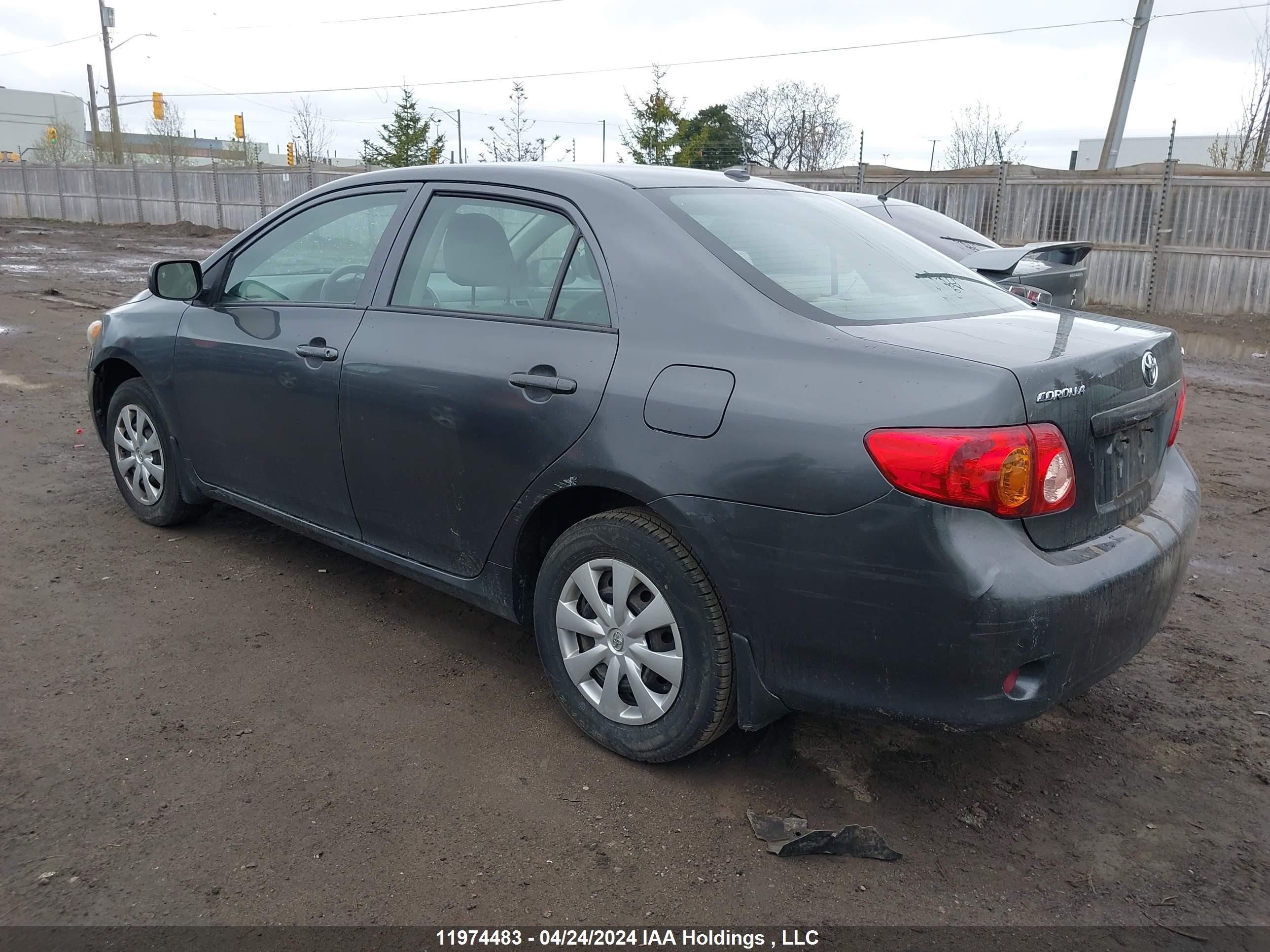 Photo 2 VIN: 2T1BU4EE3AC237520 - TOYOTA COROLLA 