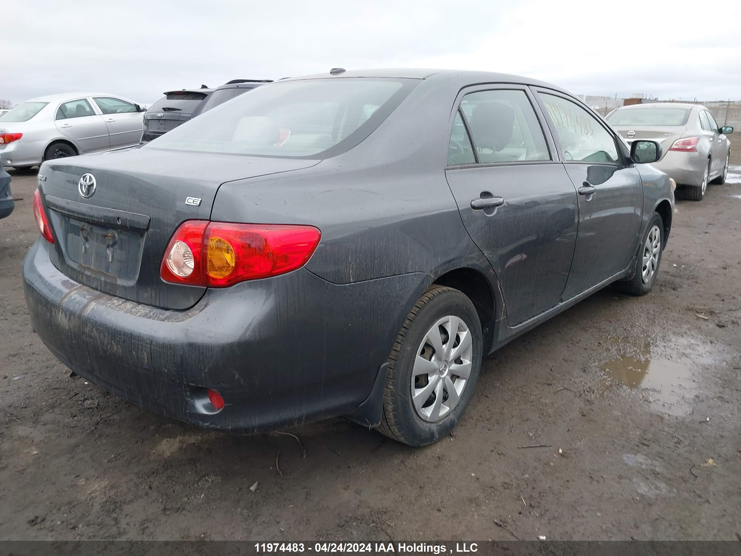 Photo 3 VIN: 2T1BU4EE3AC237520 - TOYOTA COROLLA 