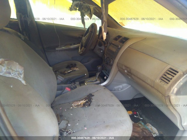 Photo 4 VIN: 2T1BU4EE3AC311230 - TOYOTA COROLLA 