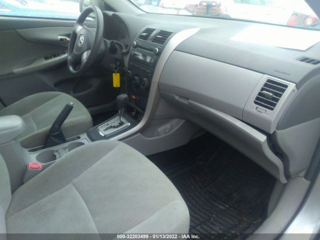 Photo 4 VIN: 2T1BU4EE3AC330506 - TOYOTA COROLLA 