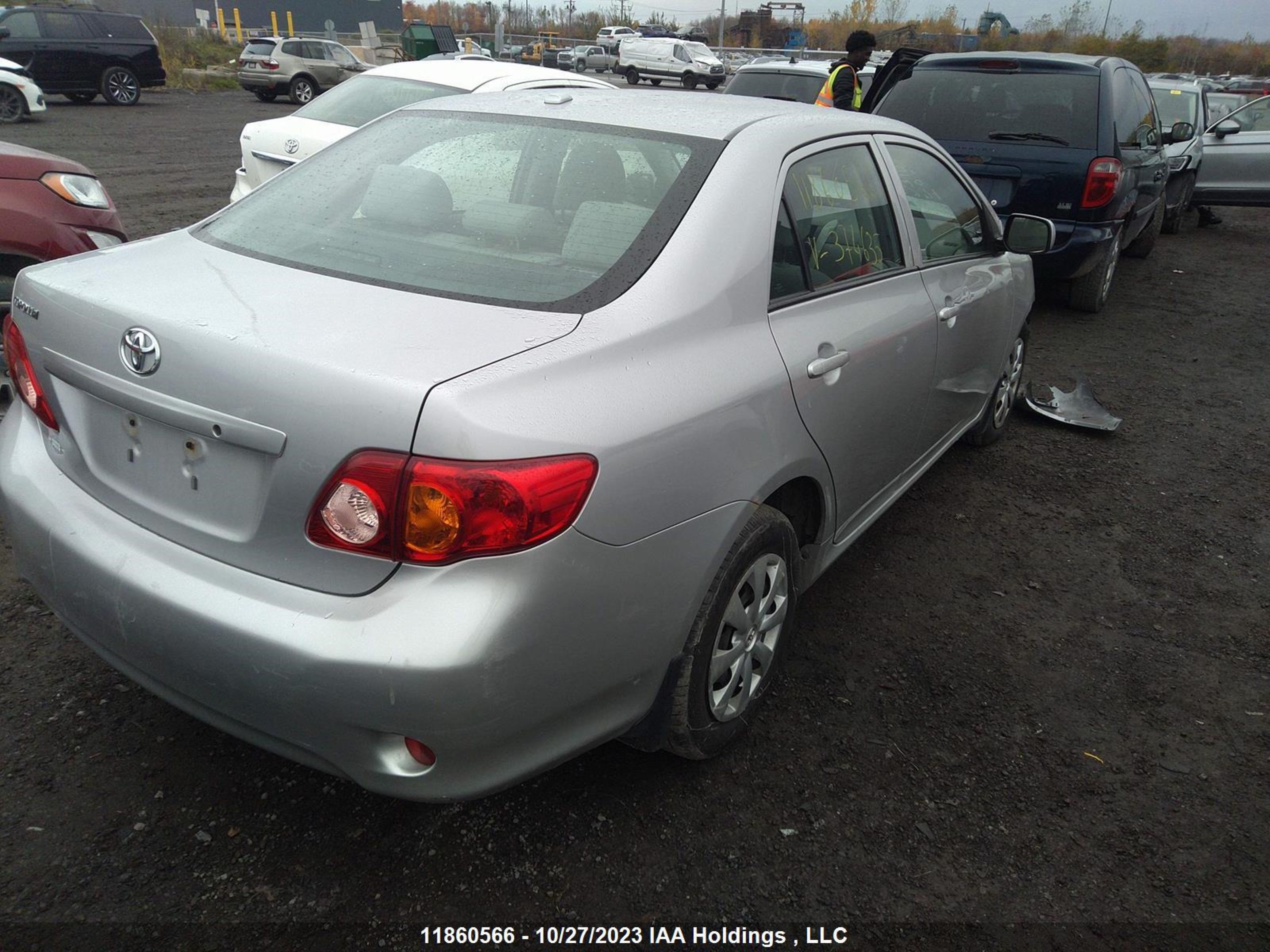 Photo 3 VIN: 2T1BU4EE3AC374635 - TOYOTA COROLLA 