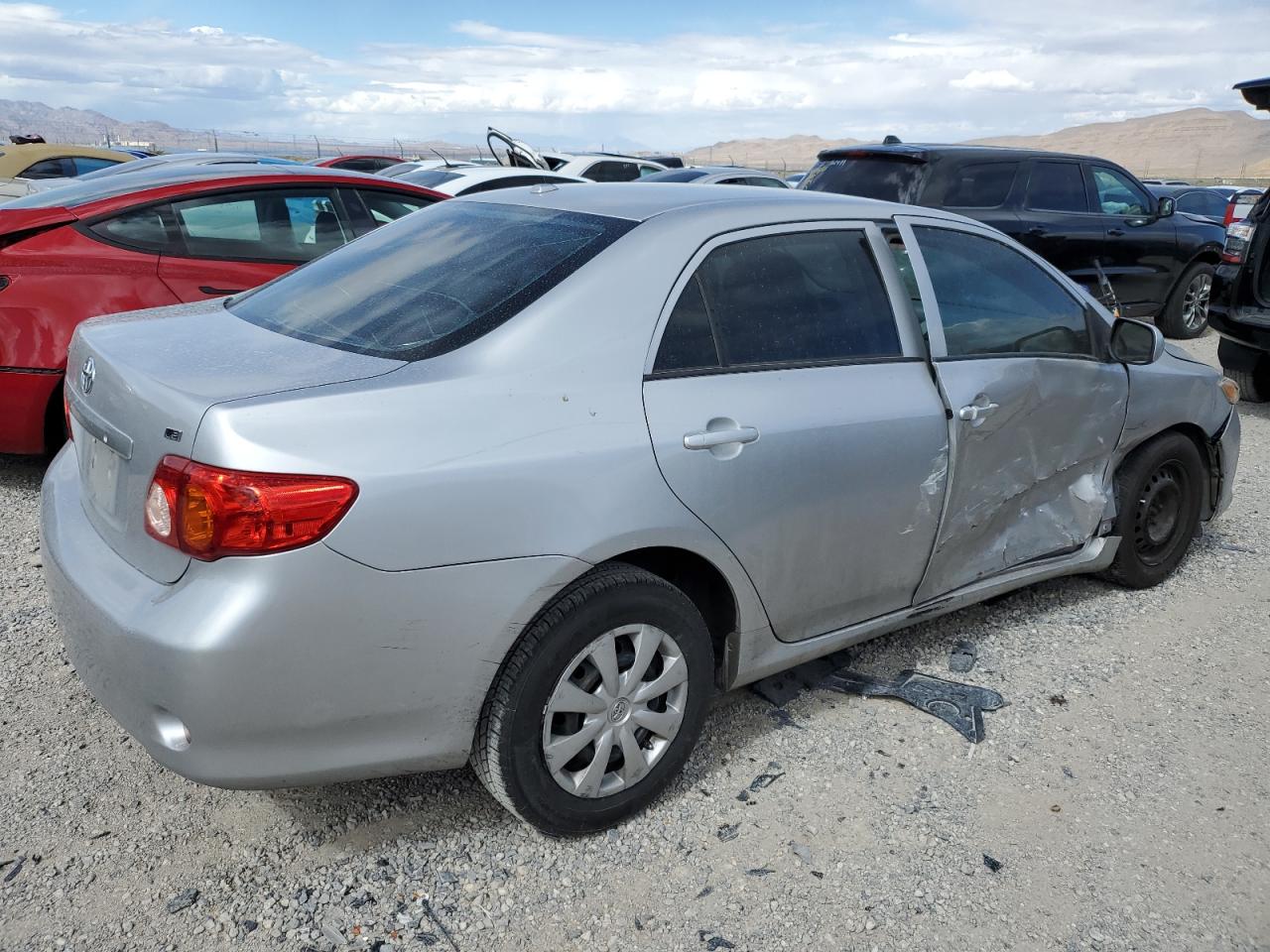 Photo 2 VIN: 2T1BU4EE3AC407570 - TOYOTA COROLLA 