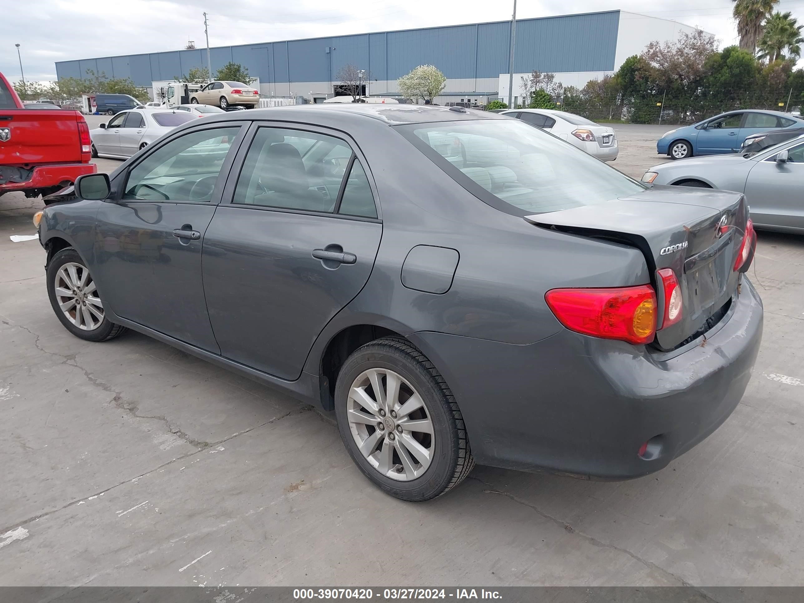 Photo 2 VIN: 2T1BU4EE3AC430279 - TOYOTA COROLLA 