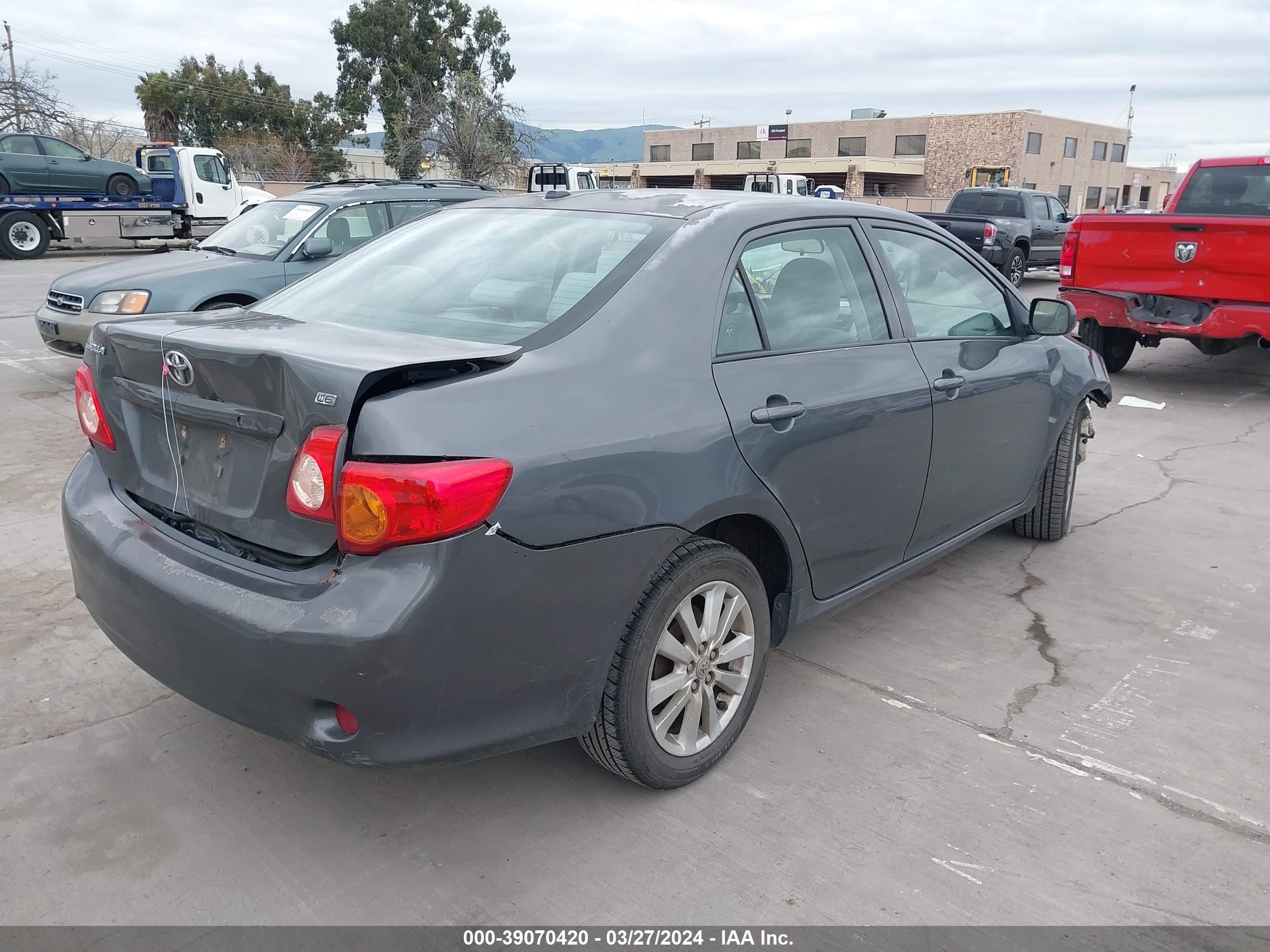 Photo 3 VIN: 2T1BU4EE3AC430279 - TOYOTA COROLLA 