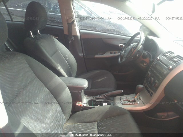 Photo 4 VIN: 2T1BU4EE3AC447258 - TOYOTA COROLLA 