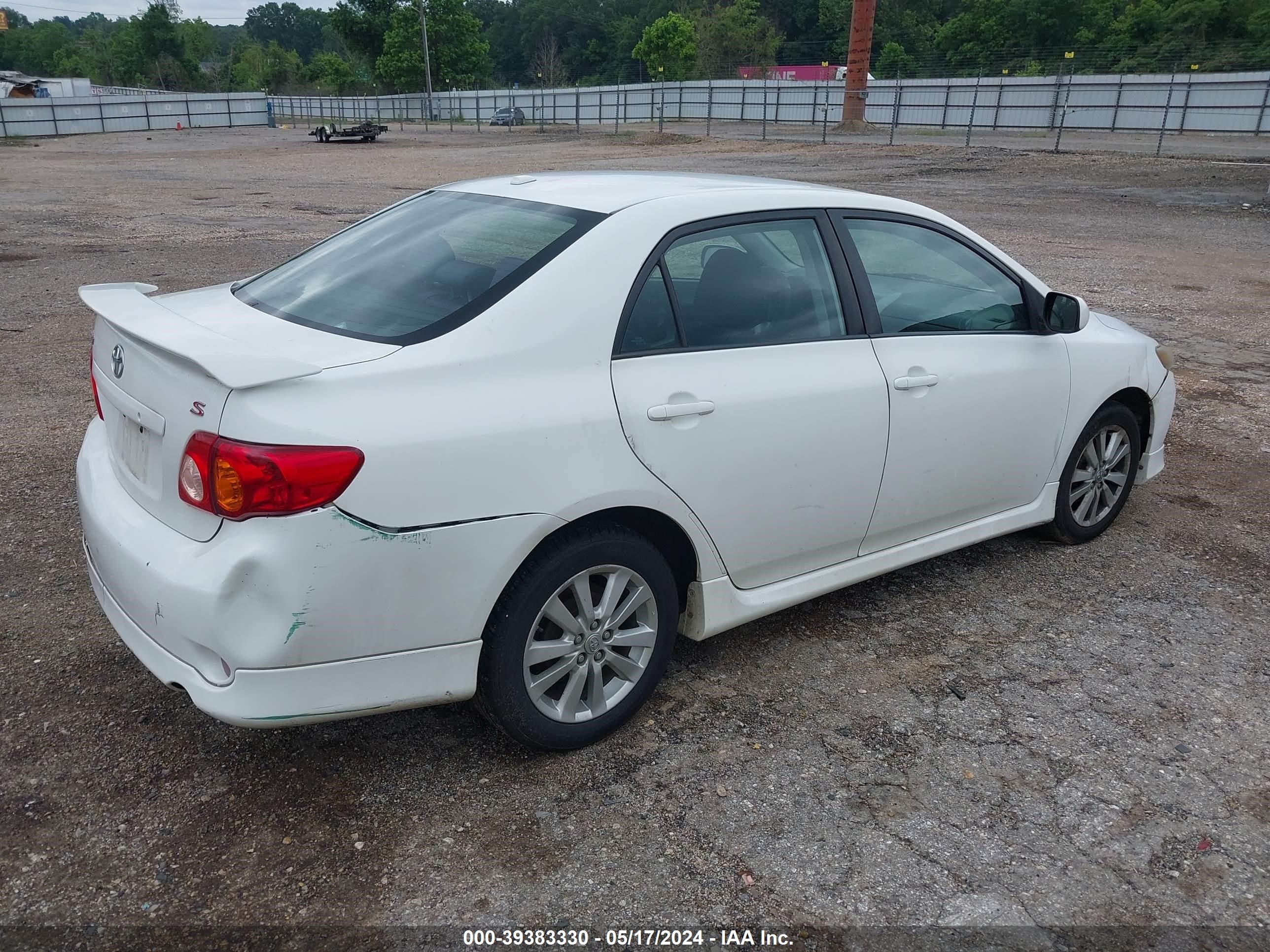 Photo 3 VIN: 2T1BU4EE3AC453657 - TOYOTA COROLLA 