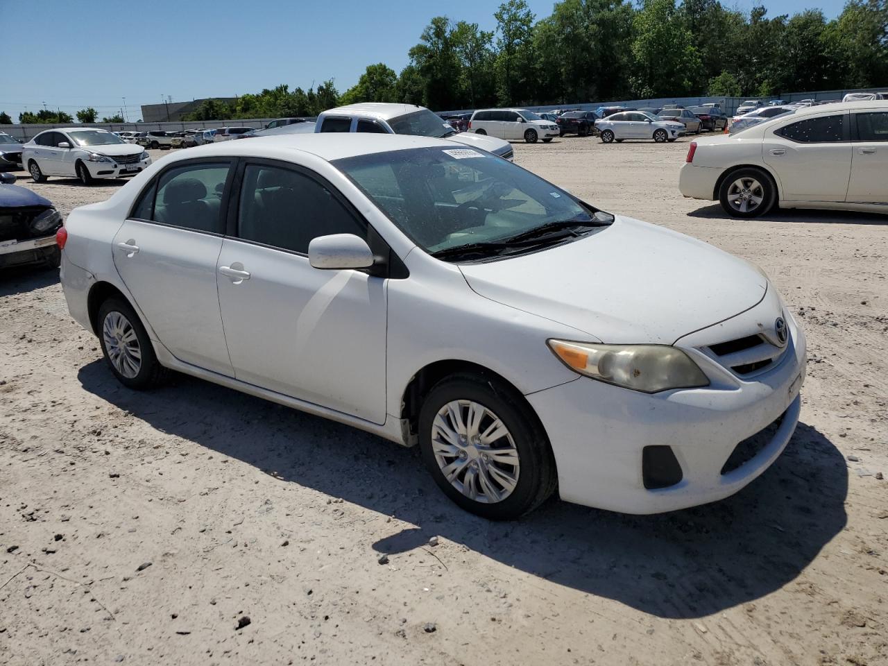 Photo 3 VIN: 2T1BU4EE3BC540928 - TOYOTA COROLLA 