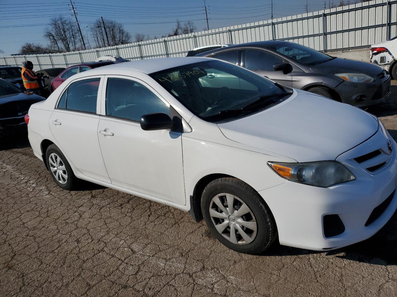 Photo 3 VIN: 2T1BU4EE3BC590857 - TOYOTA COROLLA 