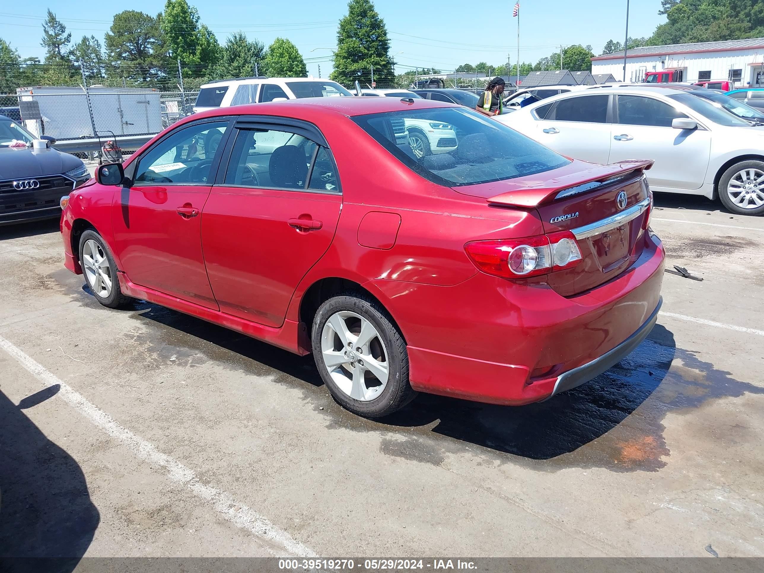 Photo 2 VIN: 2T1BU4EE3BC639328 - TOYOTA COROLLA 