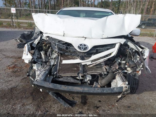 Photo 5 VIN: 2T1BU4EE3BC642519 - TOYOTA COROLLA 