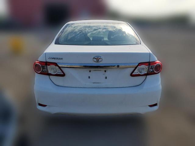 Photo 5 VIN: 2T1BU4EE3BC696239 - TOYOTA COROLLA 