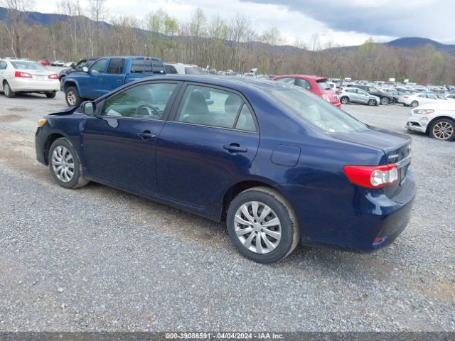 Photo 2 VIN: 2T1BU4EE3CC840003 - TOYOTA COROLLA 