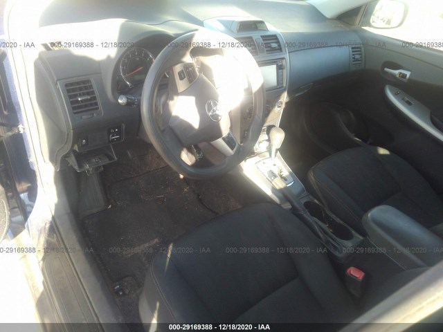 Photo 4 VIN: 2T1BU4EE3CC892649 - TOYOTA COROLLA 