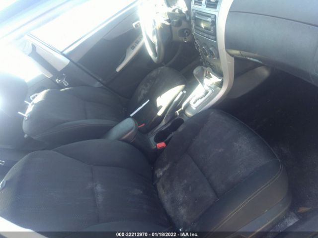 Photo 4 VIN: 2T1BU4EE3CC905027 - TOYOTA COROLLA 