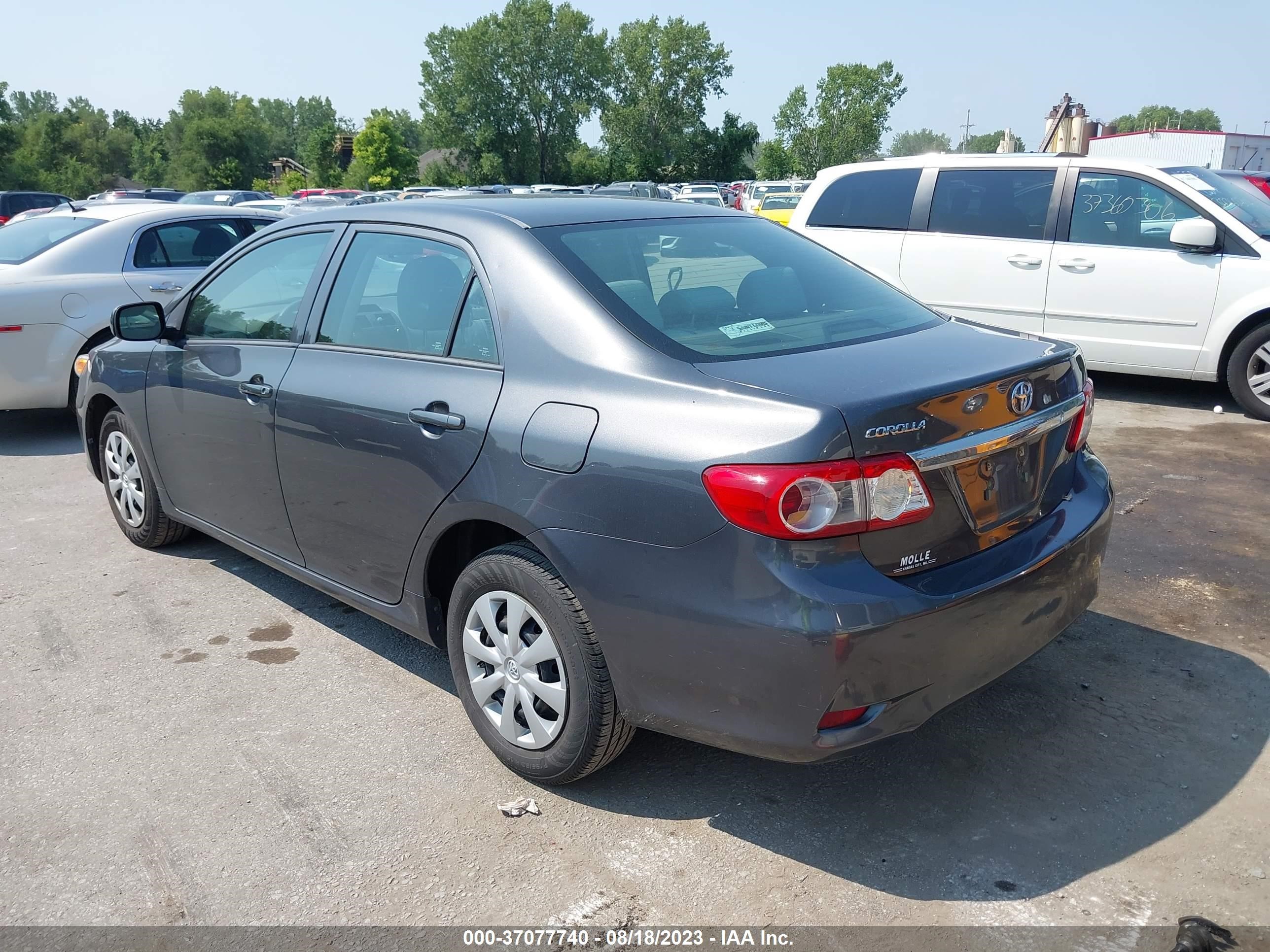 Photo 2 VIN: 2T1BU4EE3DC018321 - TOYOTA COROLLA 