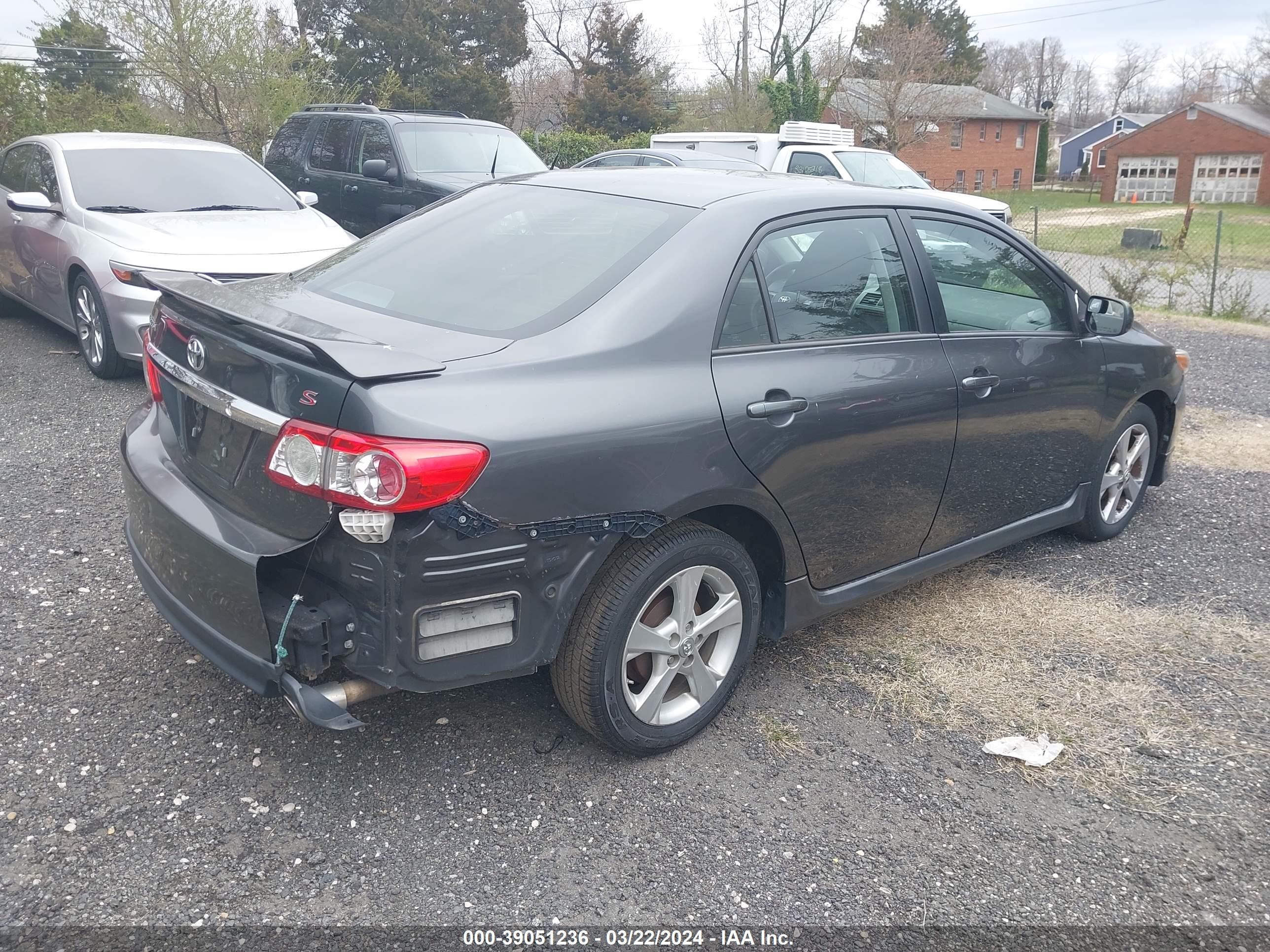 Photo 3 VIN: 2T1BU4EE3DC056714 - TOYOTA COROLLA 