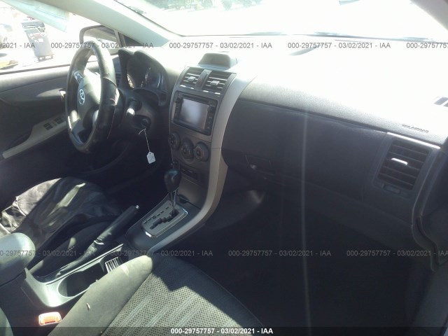 Photo 4 VIN: 2T1BU4EE3DC080141 - TOYOTA COROLLA 