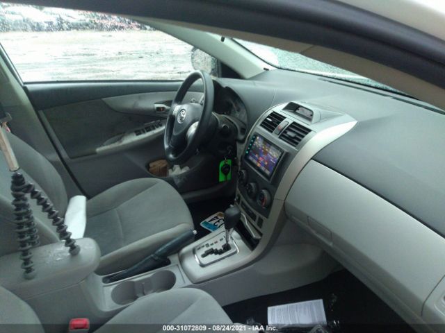 Photo 4 VIN: 2T1BU4EE3DC098123 - TOYOTA COROLLA 