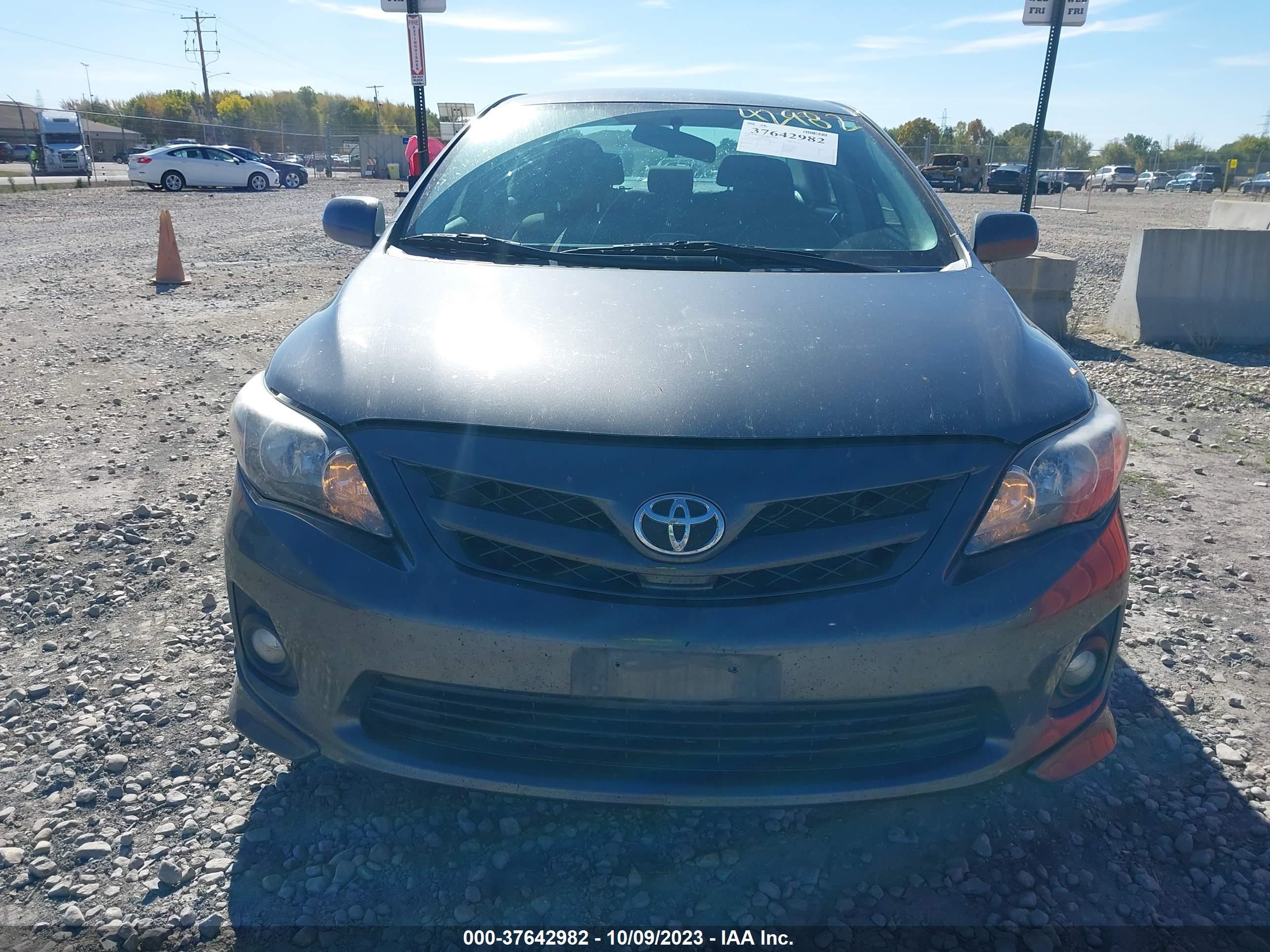 Photo 12 VIN: 2T1BU4EE3DC122968 - TOYOTA COROLLA 