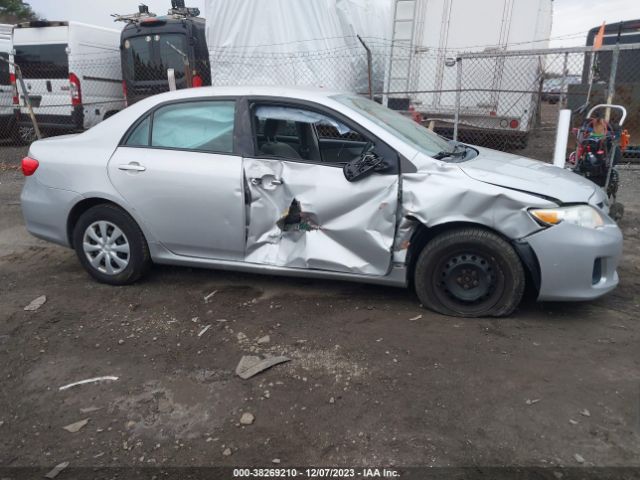 Photo 5 VIN: 2T1BU4EE4BC607830 - TOYOTA COROLLA 