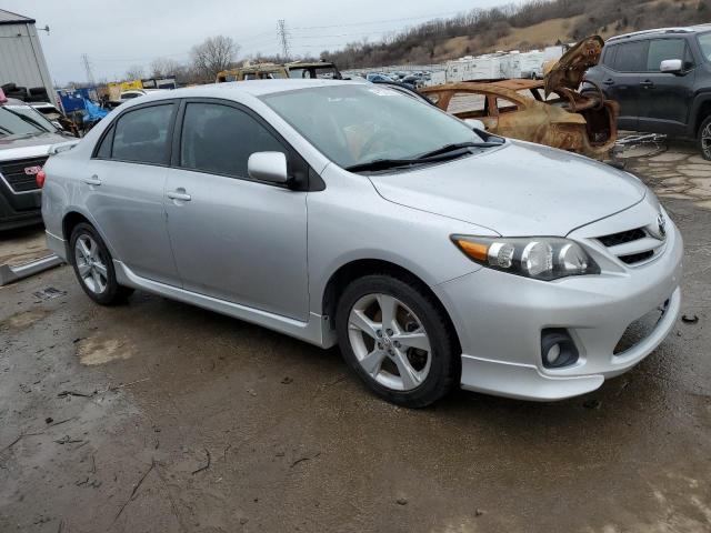 Photo 3 VIN: 2T1BU4EE4BC689980 - TOYOTA COROLLA S 