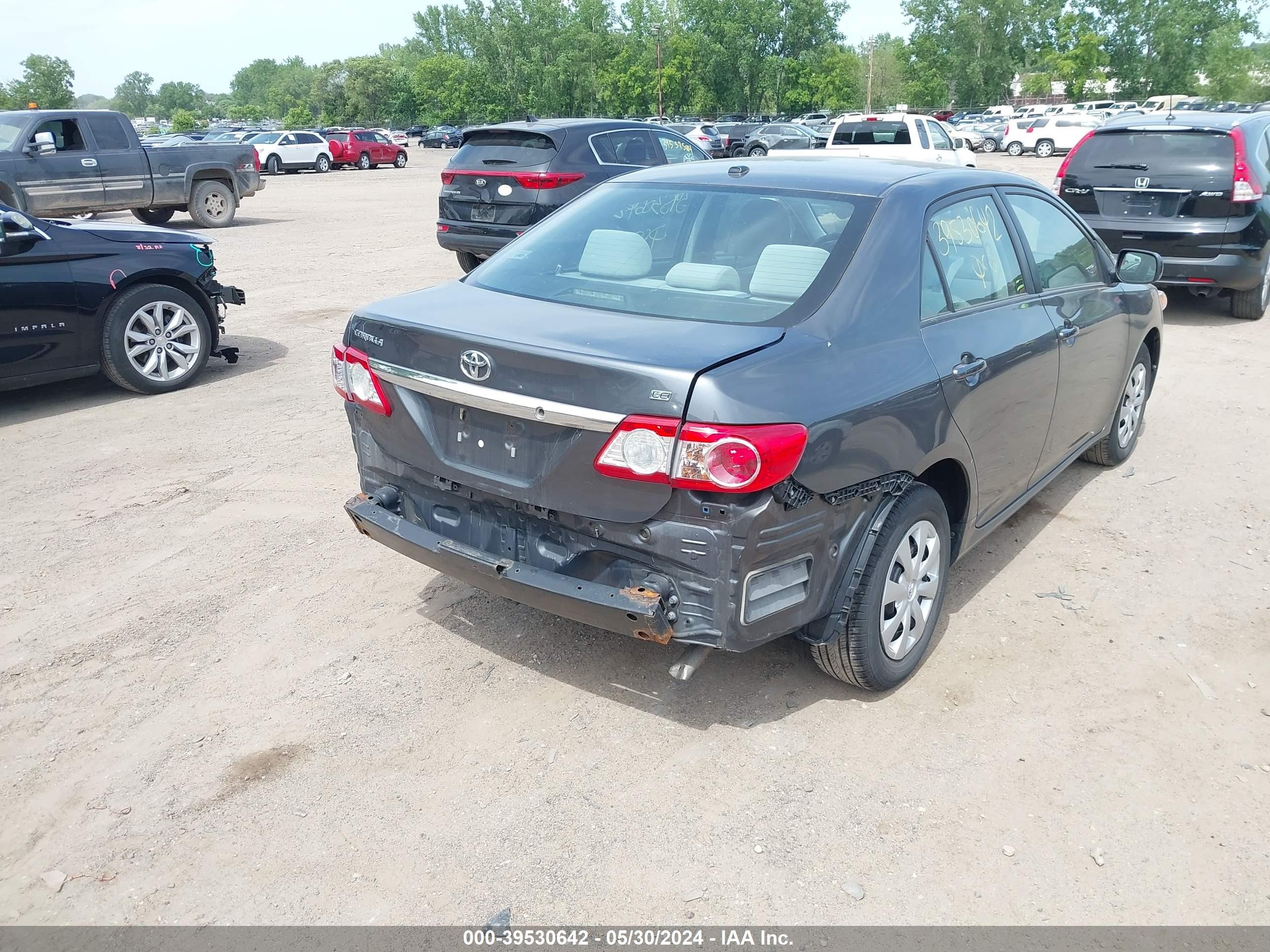 Photo 5 VIN: 2T1BU4EE4BC704784 - TOYOTA COROLLA 