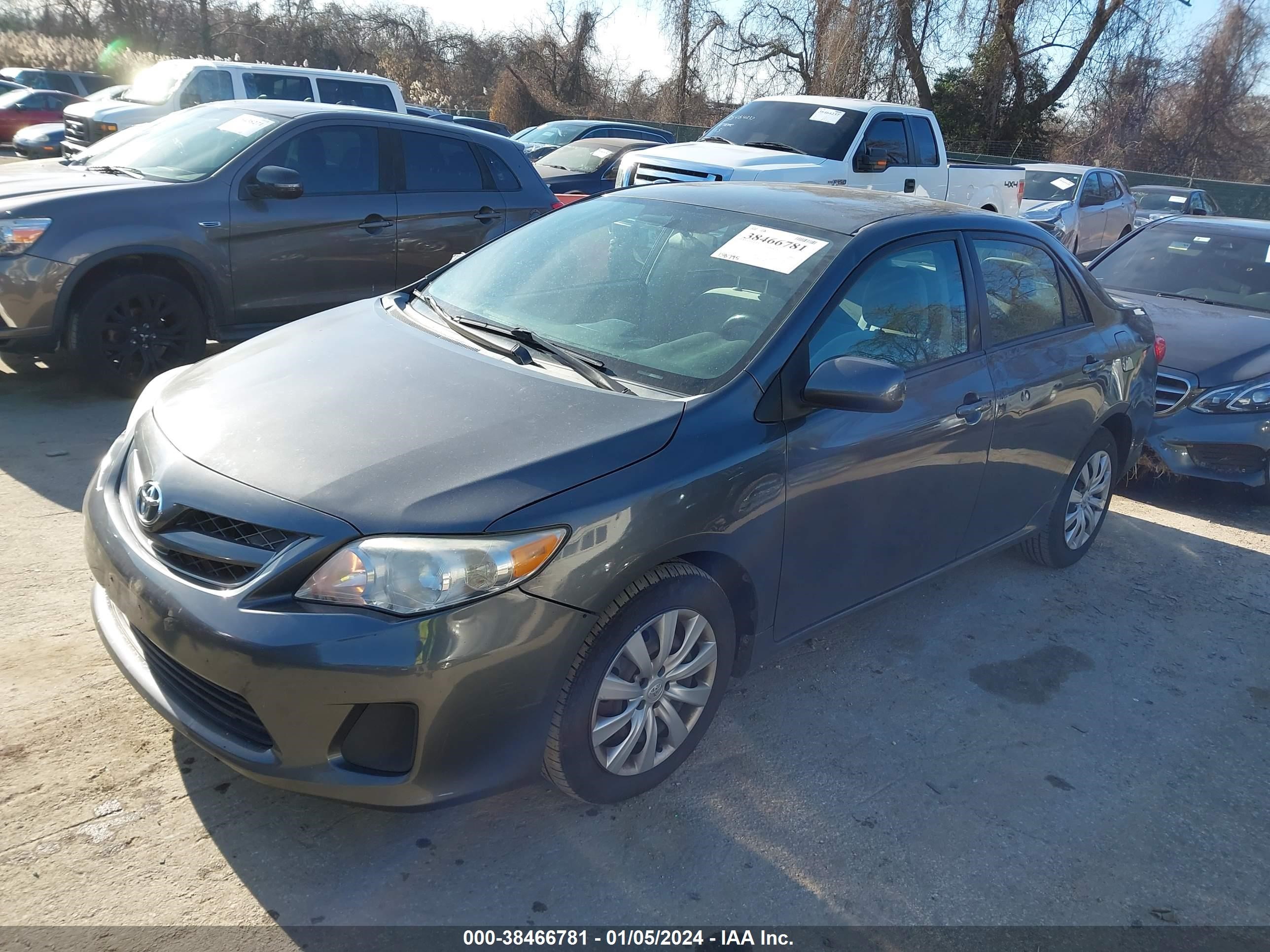 Photo 5 VIN: 2T1BU4EE4CC895172 - TOYOTA COROLLA 