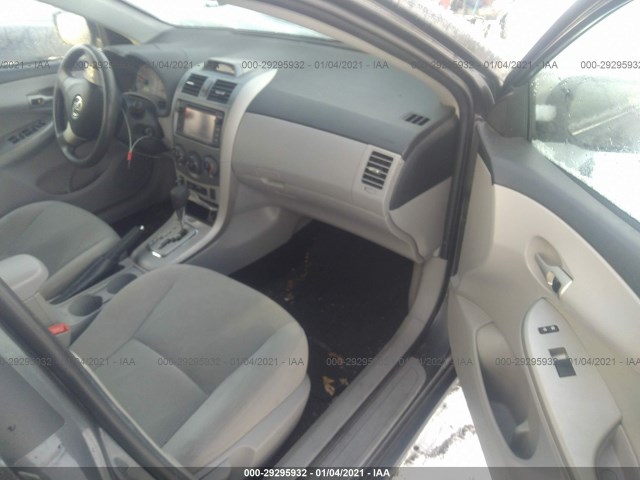 Photo 4 VIN: 2T1BU4EE4DC047861 - TOYOTA COROLLA 