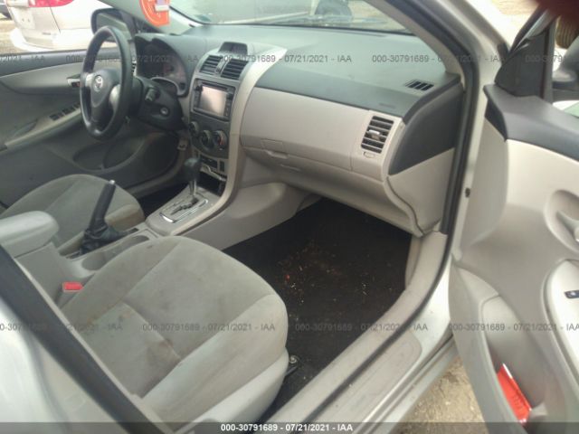 Photo 4 VIN: 2T1BU4EE4DC048170 - TOYOTA COROLLA 