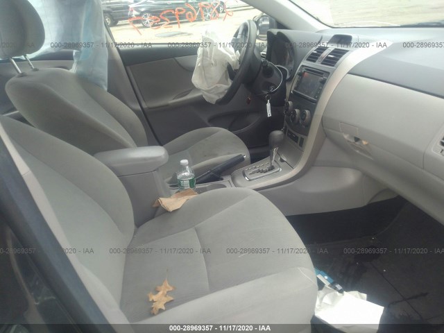 Photo 4 VIN: 2T1BU4EE4DC058813 - TOYOTA COROLLA 