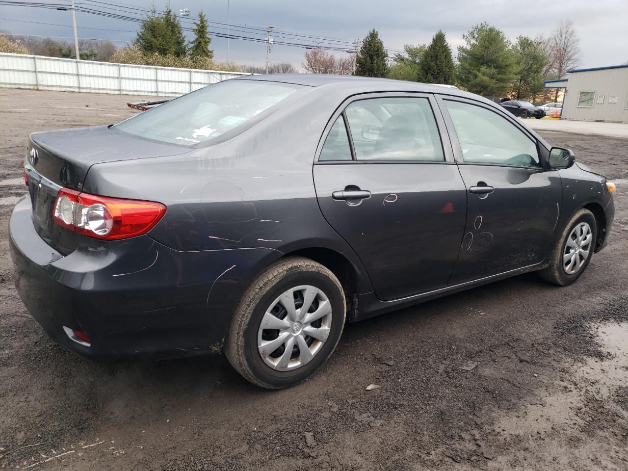 Photo 2 VIN: 2T1BU4EE4DC082366 - TOYOTA COROLLA 