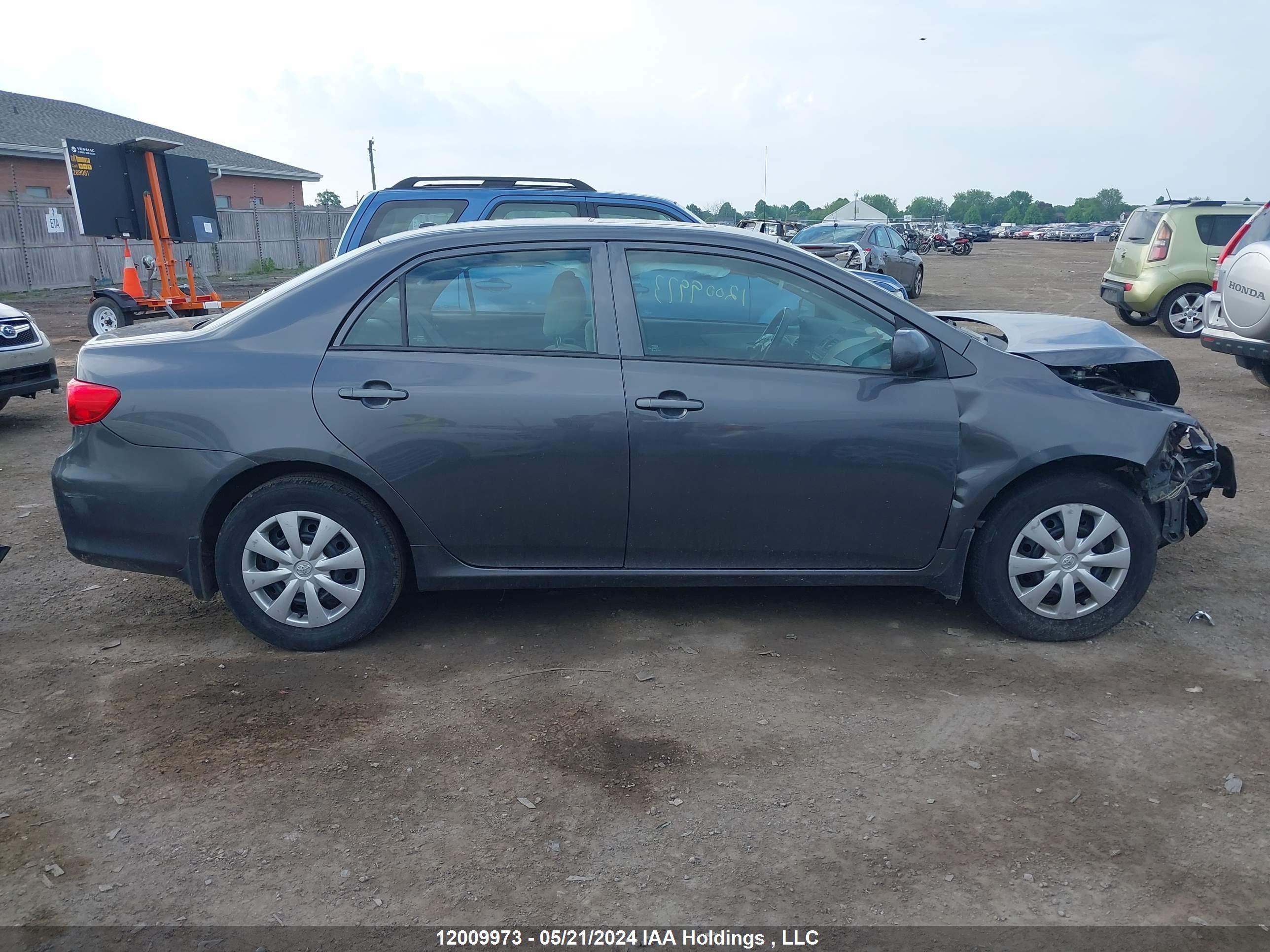 Photo 13 VIN: 2T1BU4EE4DC090029 - TOYOTA COROLLA 