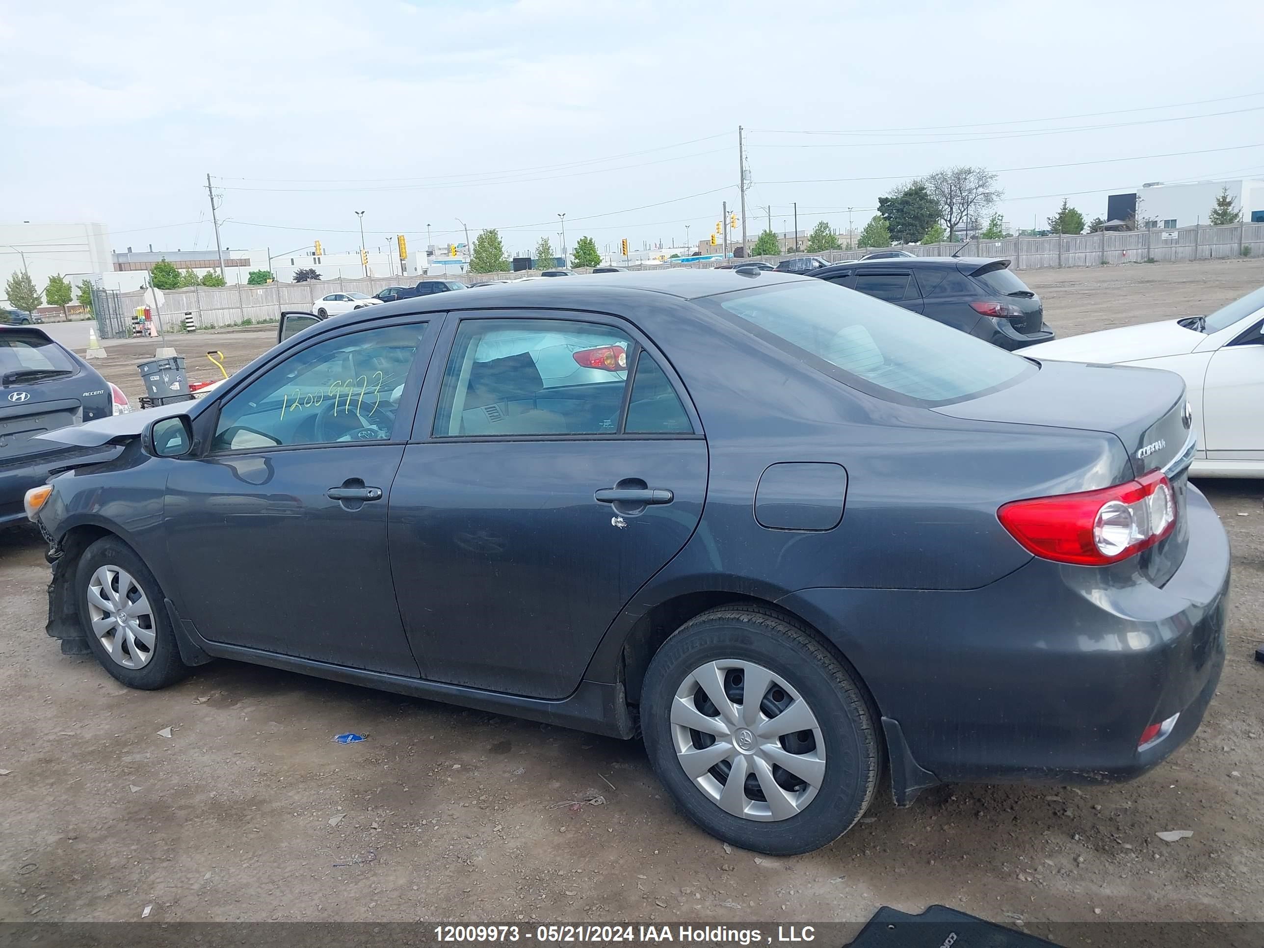 Photo 14 VIN: 2T1BU4EE4DC090029 - TOYOTA COROLLA 